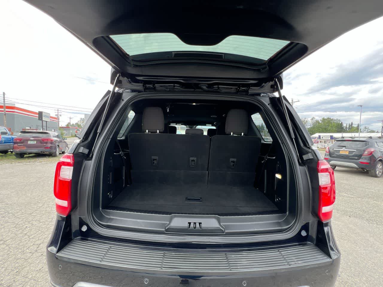 Used 2021 Ford Expedition XLT AWD/4WD image 26