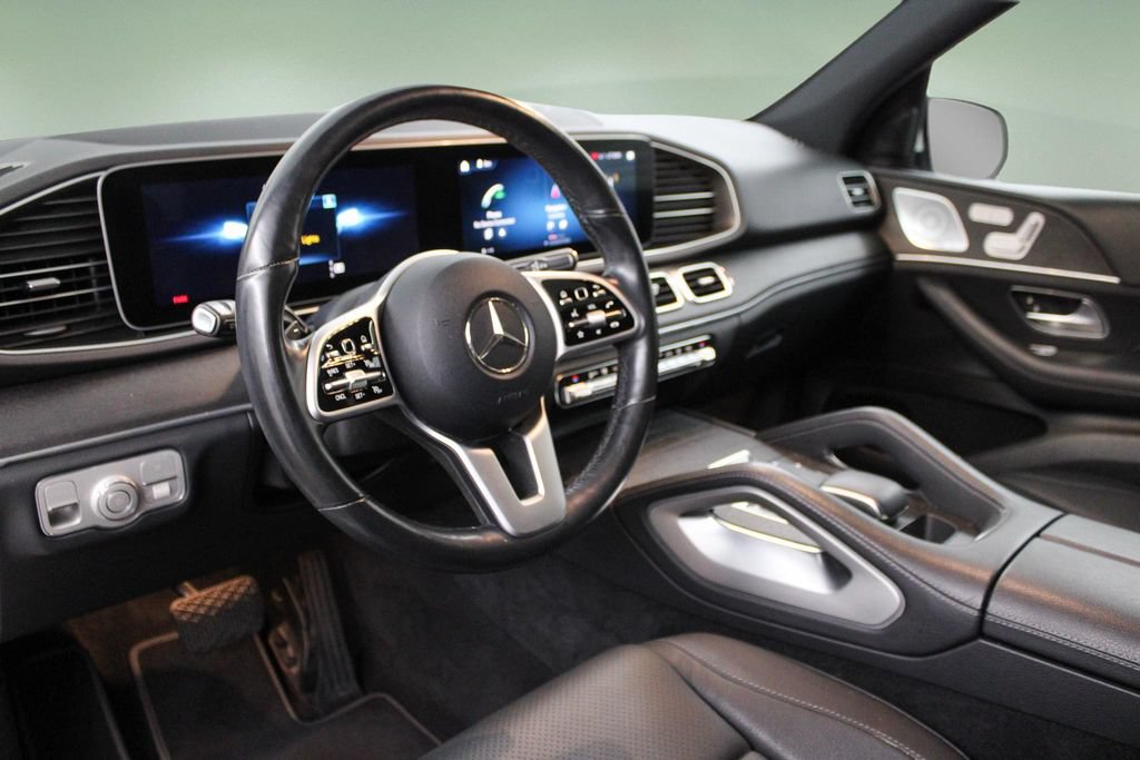 Used 2020 Mercedes-Benz GLE 350 4MATIC image 2