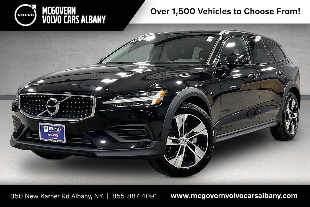 Used 2020 Volvo V60 T5 Cross Country w/ Protection Package Premier AWD/4WD image 1