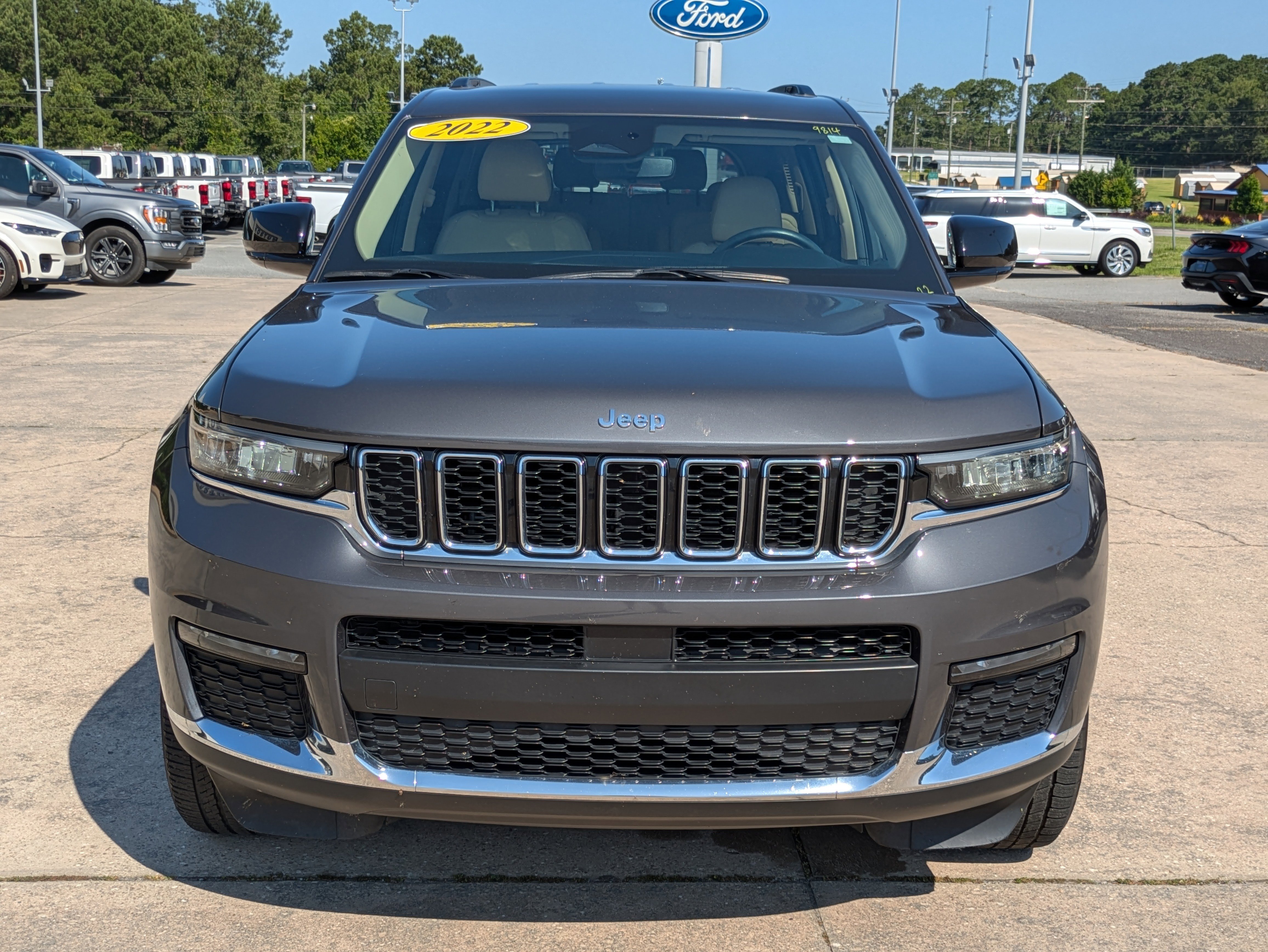 Used 2022 Jeep Grand Cherokee L Limited image 3