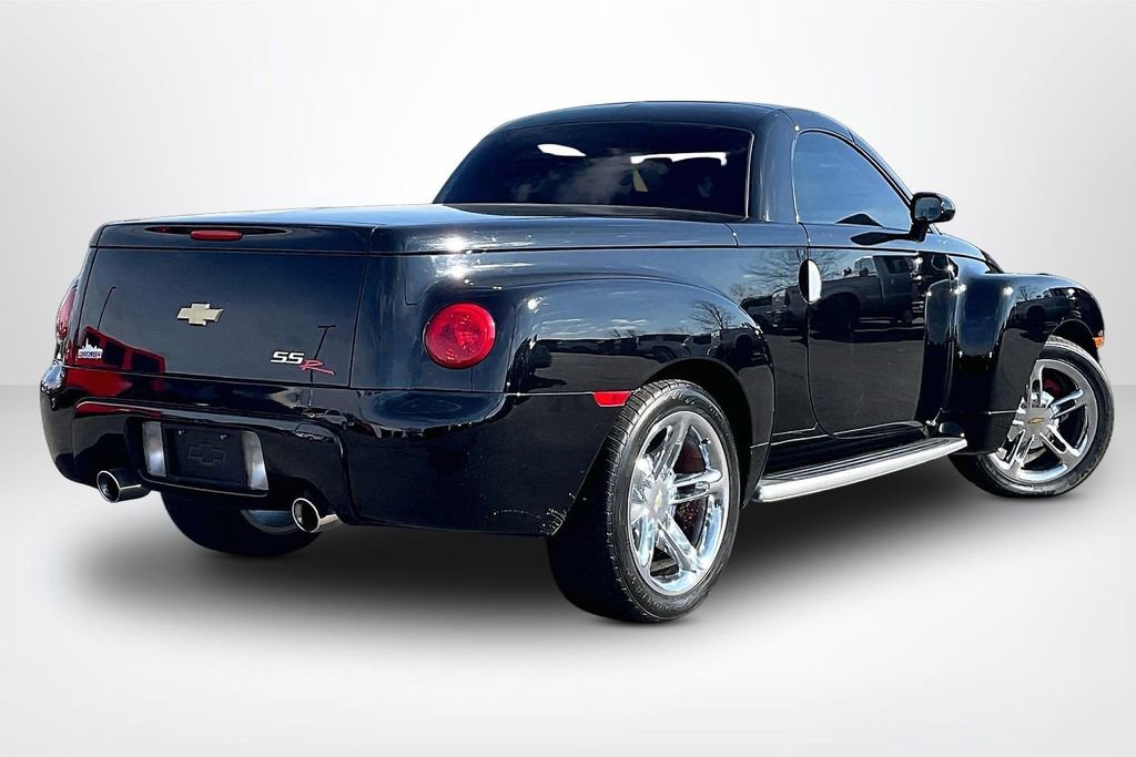 Used 2005 Chevrolet SSR w/ Preferred Equipment Group RWD image 6