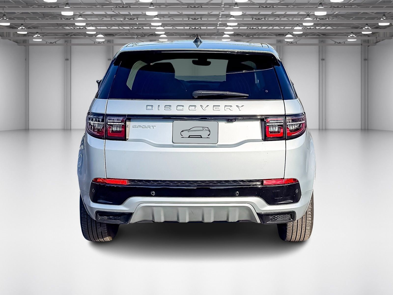 Used 2025 Land Rover Discovery Sport S image 4