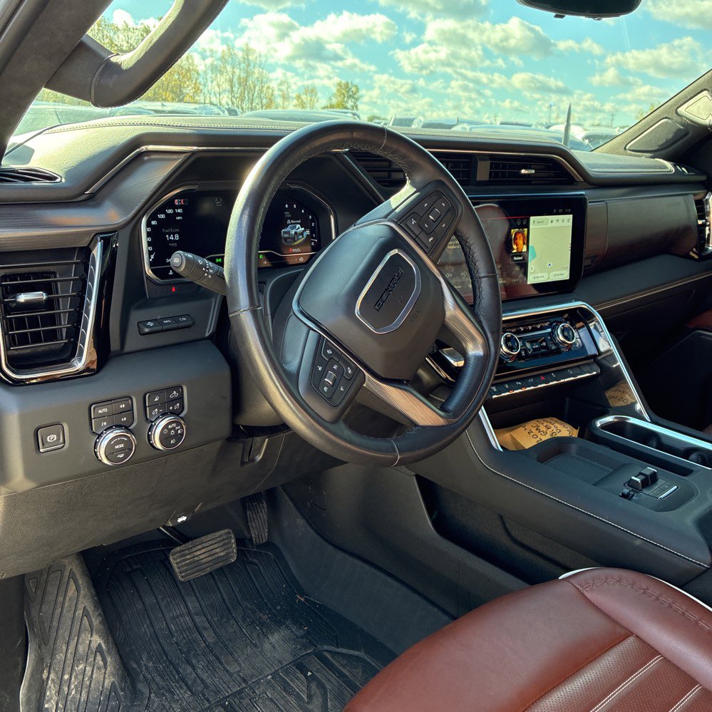 Used 2024 GMC Sierra 2500 Denali Ultimate image 15