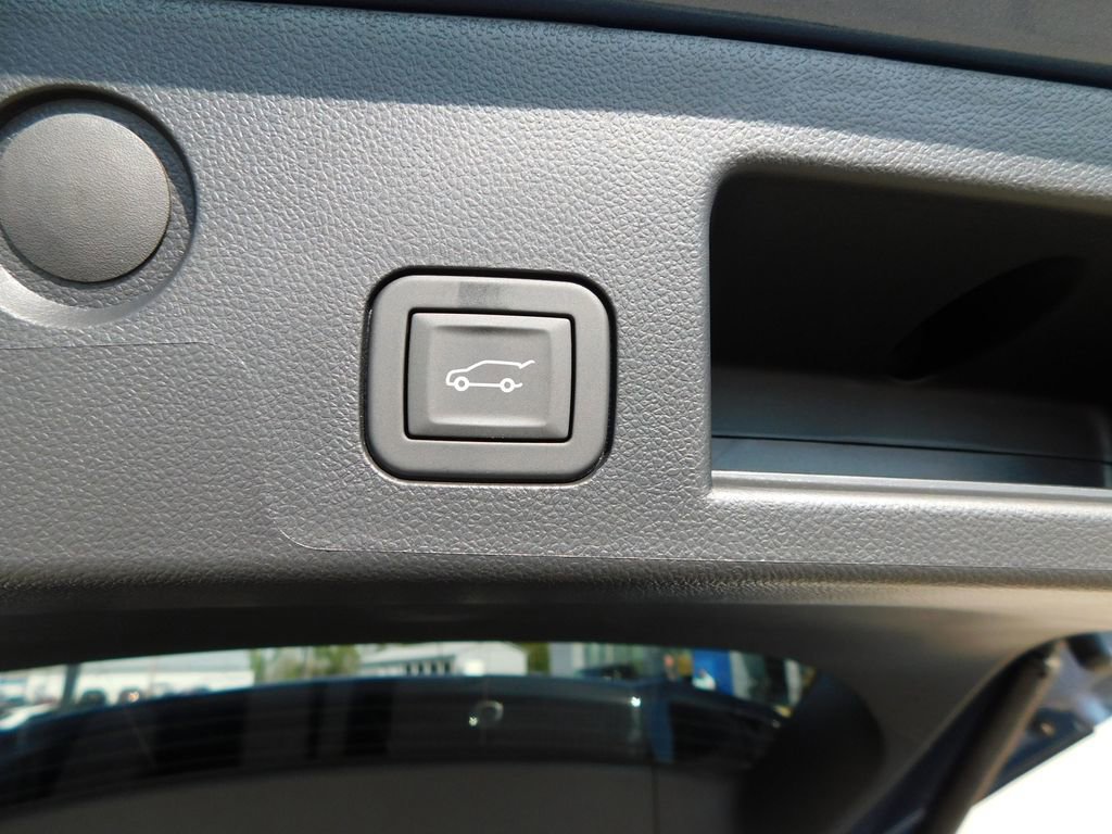 New 2026 Chevrolet Equinox RS w/ Convenience Package III image 24