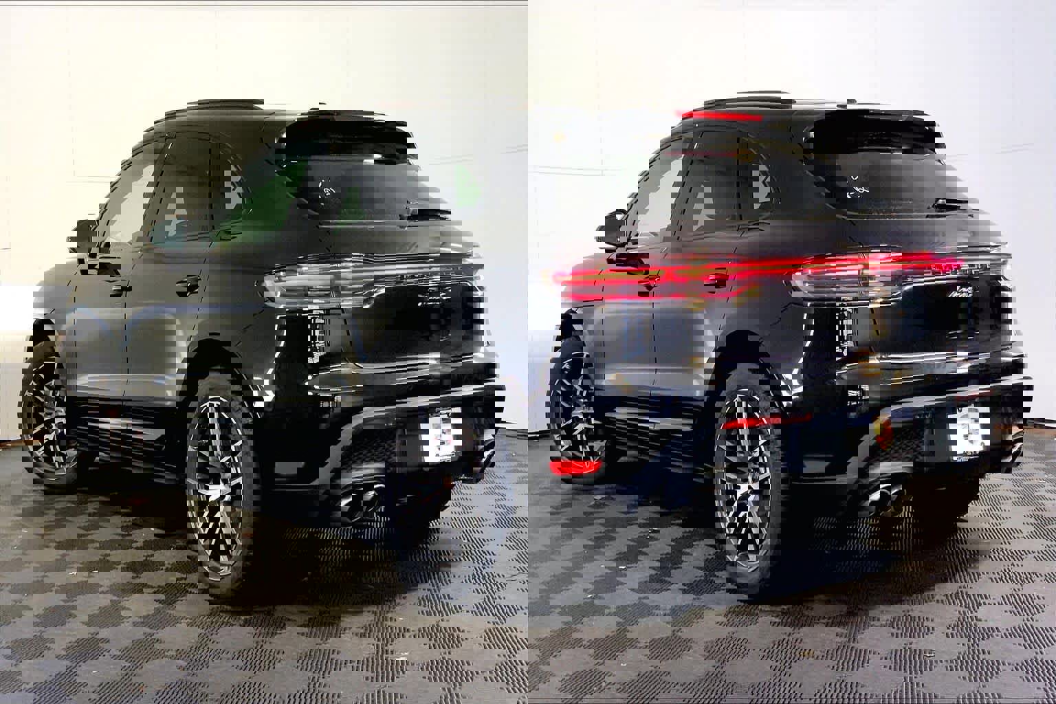 New 2026 Porsche Macan S image 3