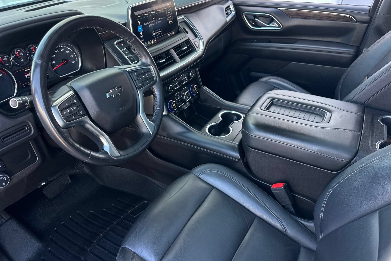 Used 2021 Chevrolet Tahoe Z71 w/ Luxury Package AWD/4WD image 10