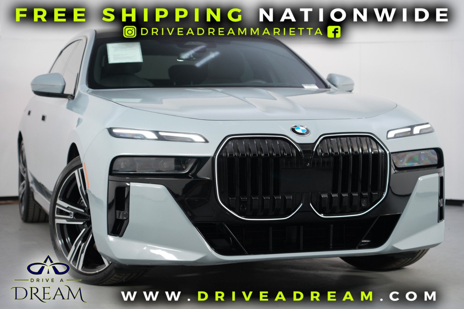 Used 2024 BMW 760i xDrive w/ Premium Package 2 AWD/4WD image 2
