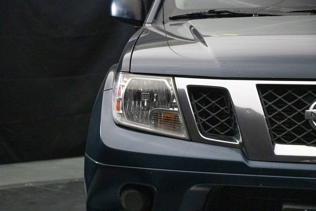 Used 2016 Nissan Frontier SV image 5