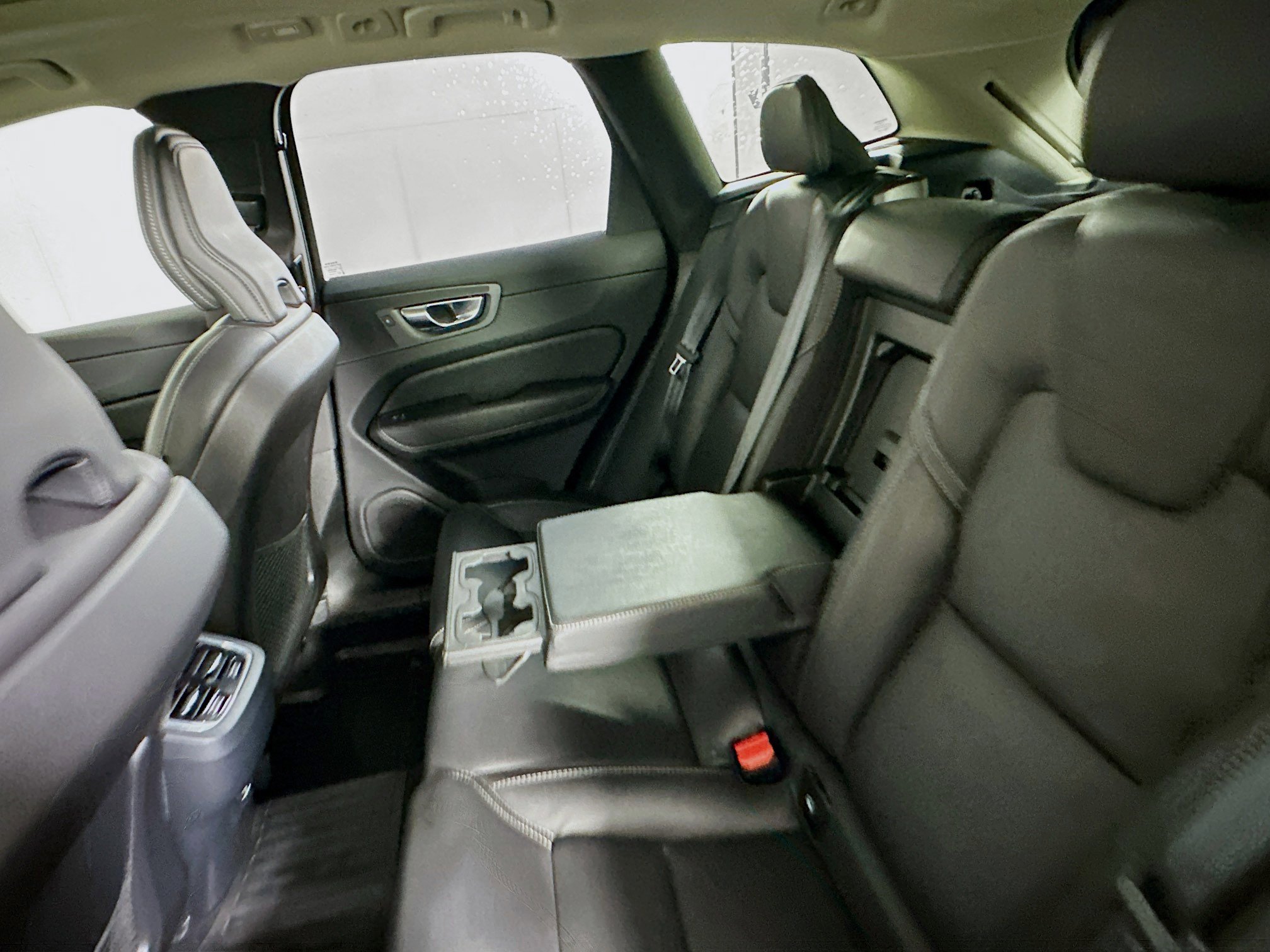 Used 2023 Volvo XC60 B5 Ultimate w/ Protection Package Premier image 28