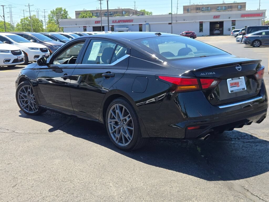 Used 2023 Nissan Altima 2.0 SR FWD image 17