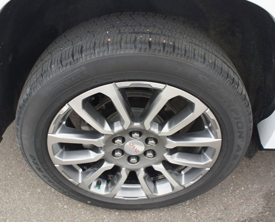 Used 2021 GMC Acadia Denali w/ Denali Technology Package image 27