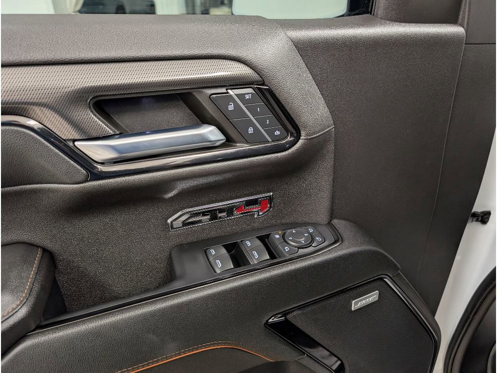 Used 2023 GMC Sierra 1500 AT4 w/ Technology Package AWD/4WD image 9