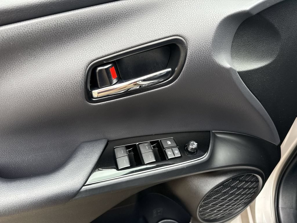 Used 2020 Toyota Prius Prime XLE FWD image 13