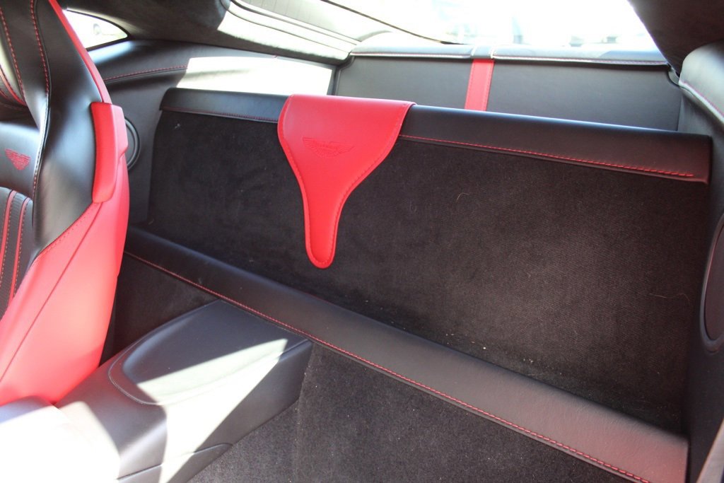 Used 2020 Aston Martin V8 Vantage Coupe image 39