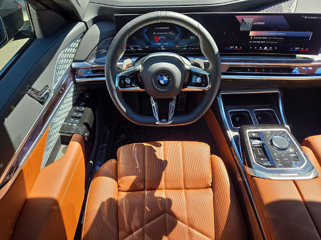 Certified 2026 BMW 760i xDrive AWD/4WD image 11