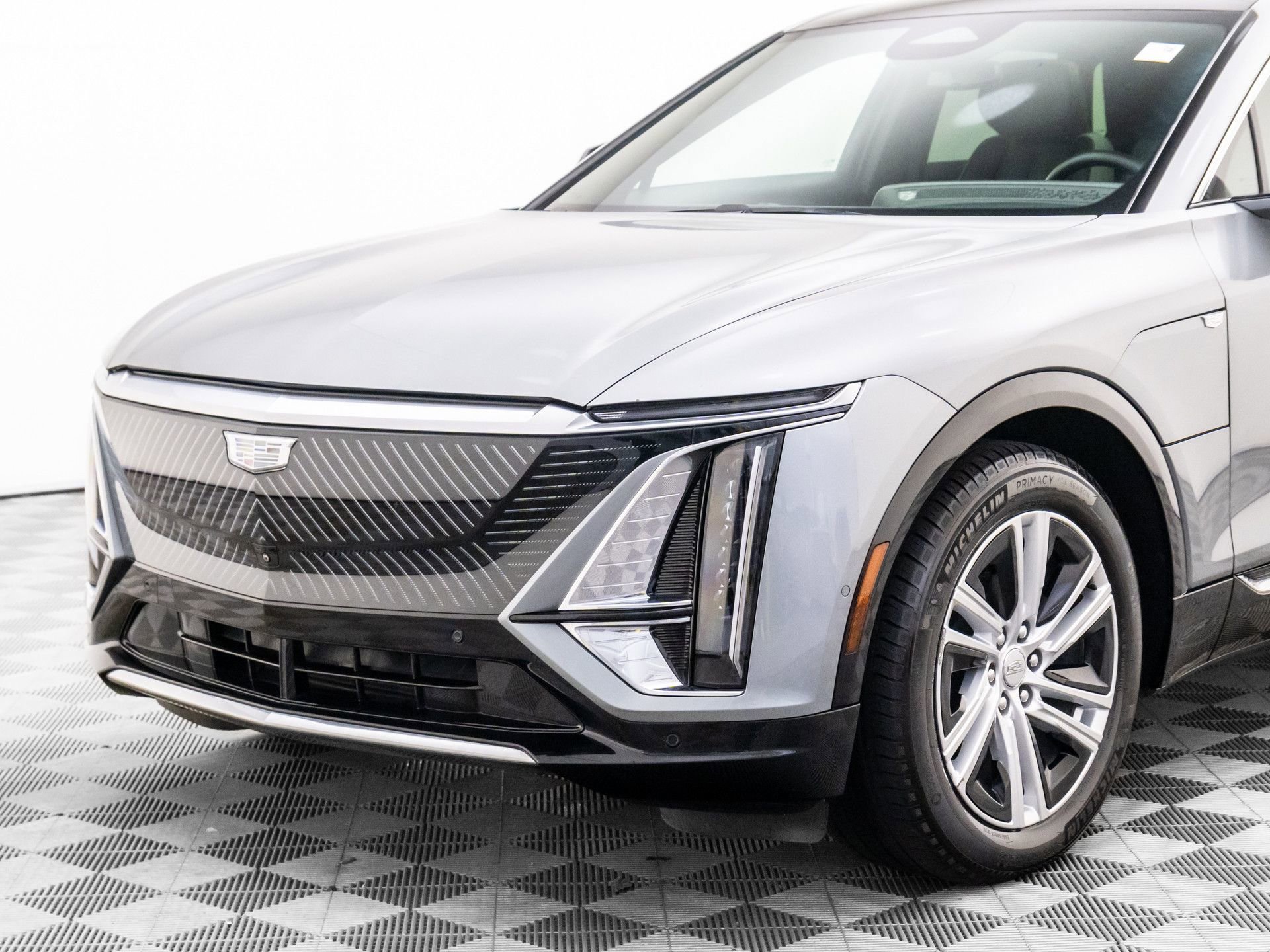 Certified 2024 Cadillac Lyriq Tech w/ Driver Assist Package image 40