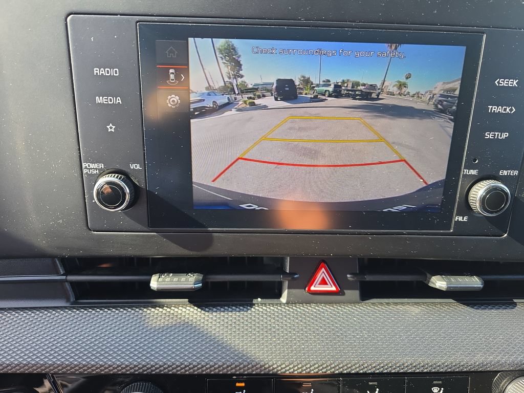 Used 2025 Kia Sportage LX FWD image 18