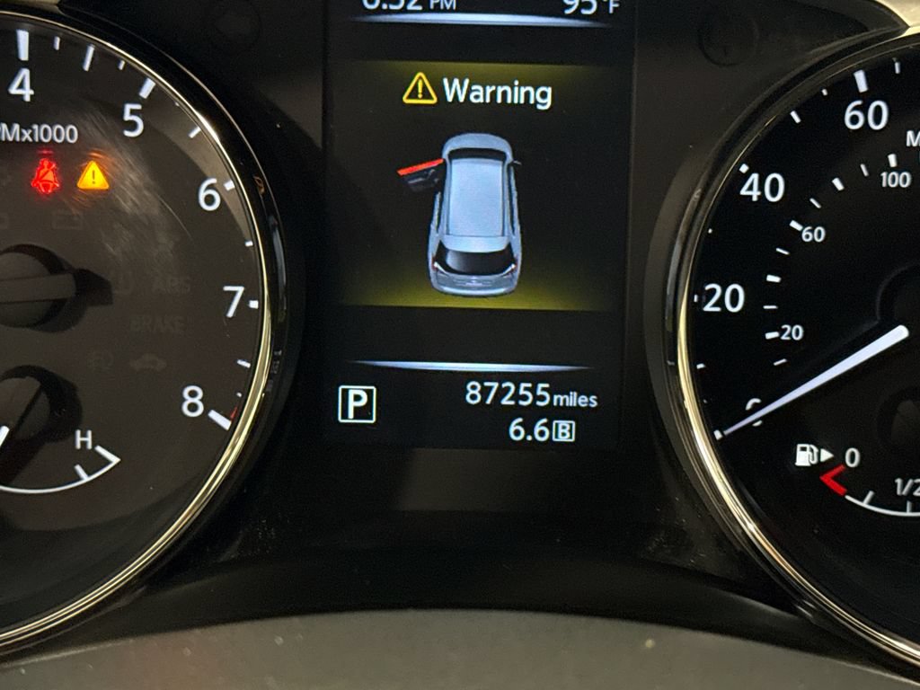 Used 2016 Nissan Rogue SV AWD/4WD image 21