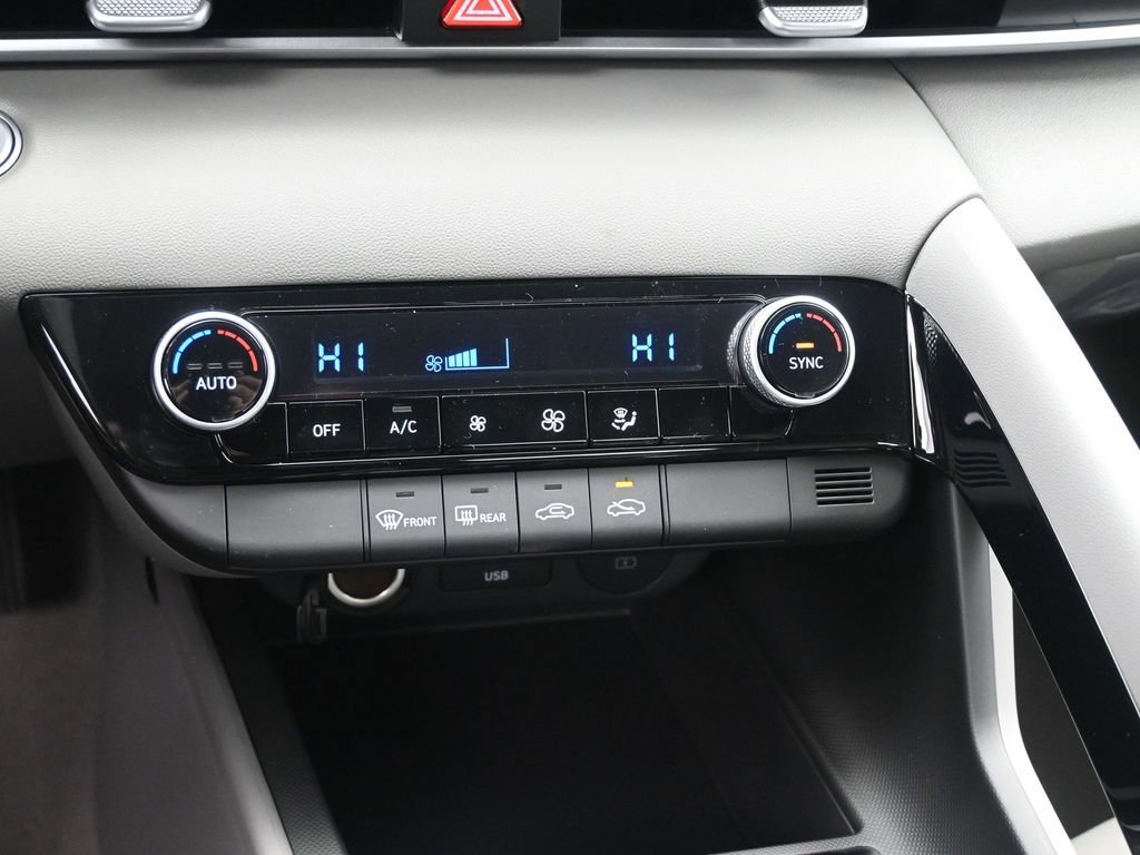 New 2026 Hyundai Elantra Hybrid FWD image 18