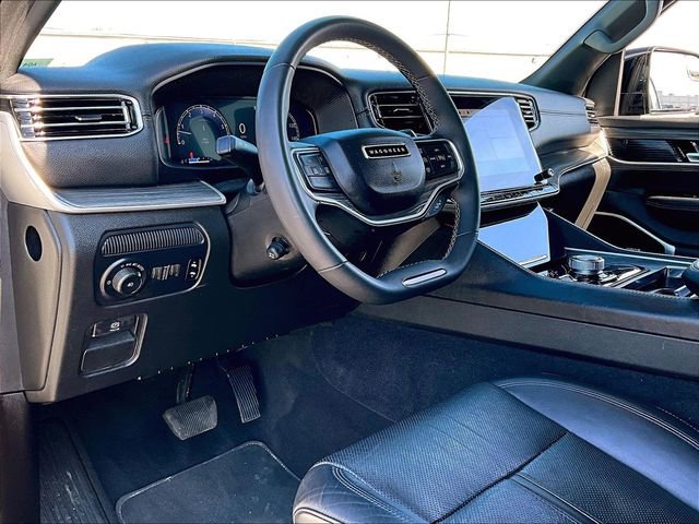 Used 2024 Jeep Wagoneer L Series II w/ Flexible Seating Group image 8