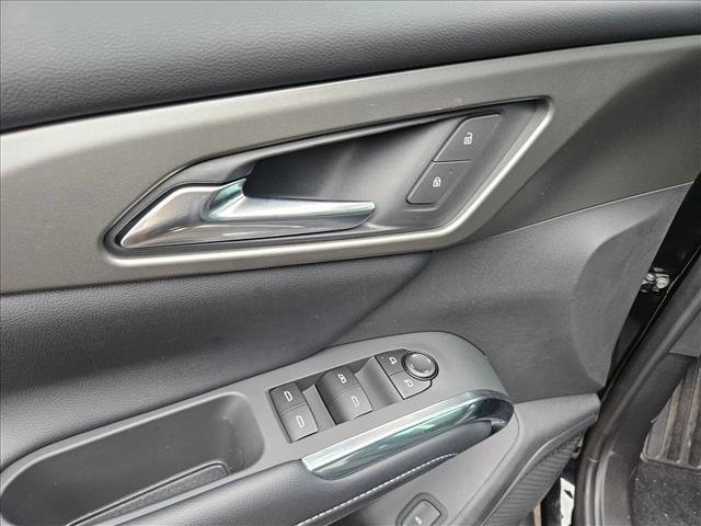 New 2025 Chevrolet Traverse LT w/ Driver Confidence Package FWD image 18