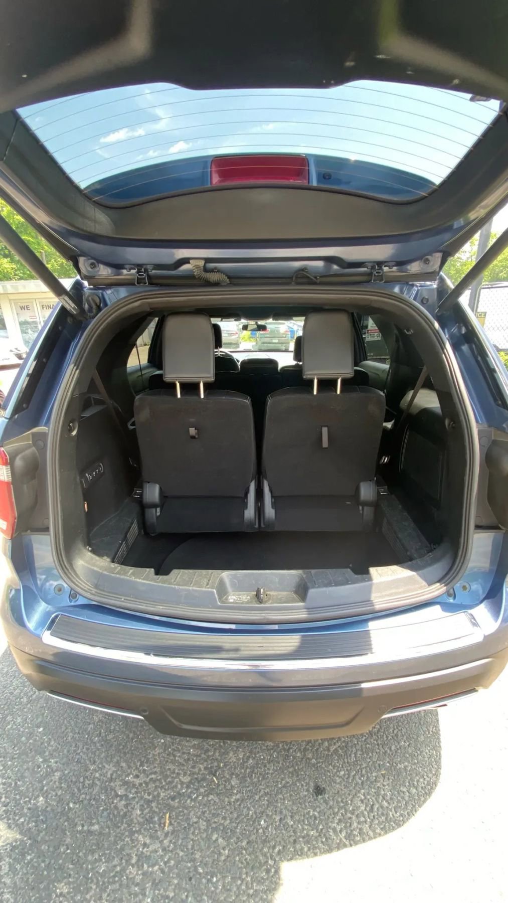 Used 2018 Ford Explorer Limited image 19