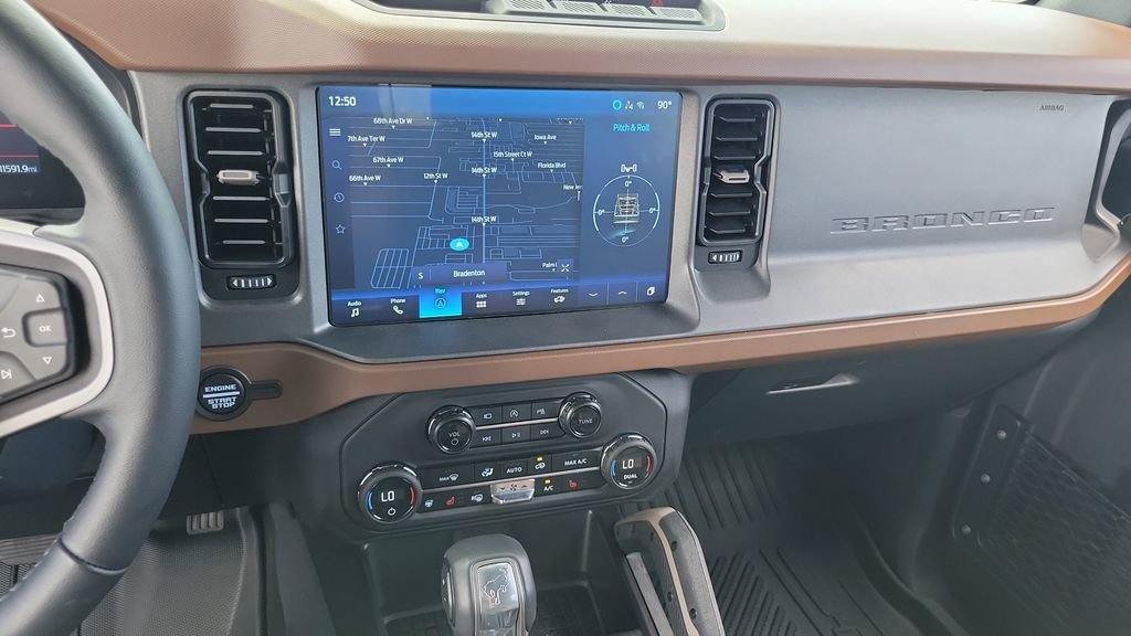 Used 2024 Ford Bronco Outer Banks image 30