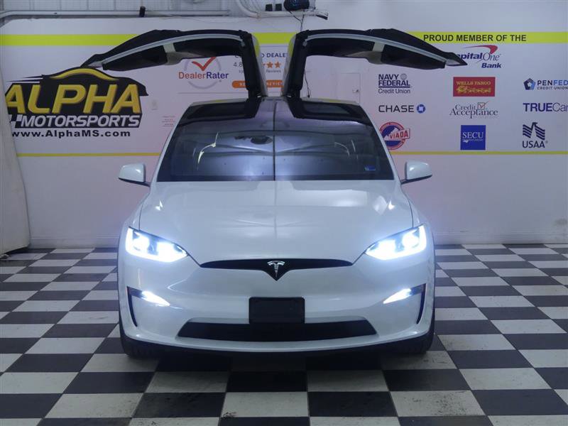 Used 2025 Tesla Model X image 2