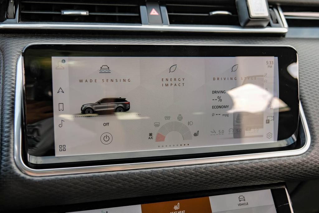 Used 2021 Land Rover Range Rover Velar R-Dynamic S AWD/4WD image 39