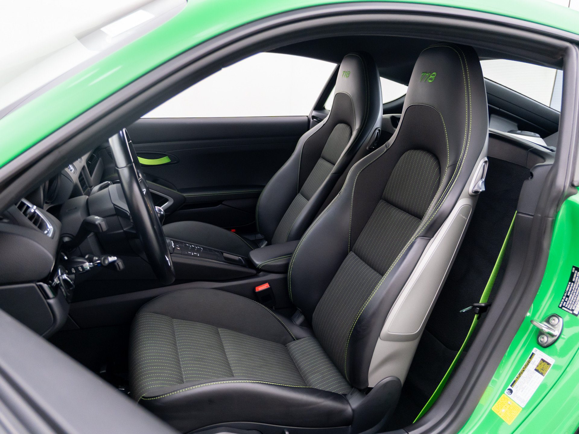 Certified 2021 Porsche 718 Cayman RWD image 5