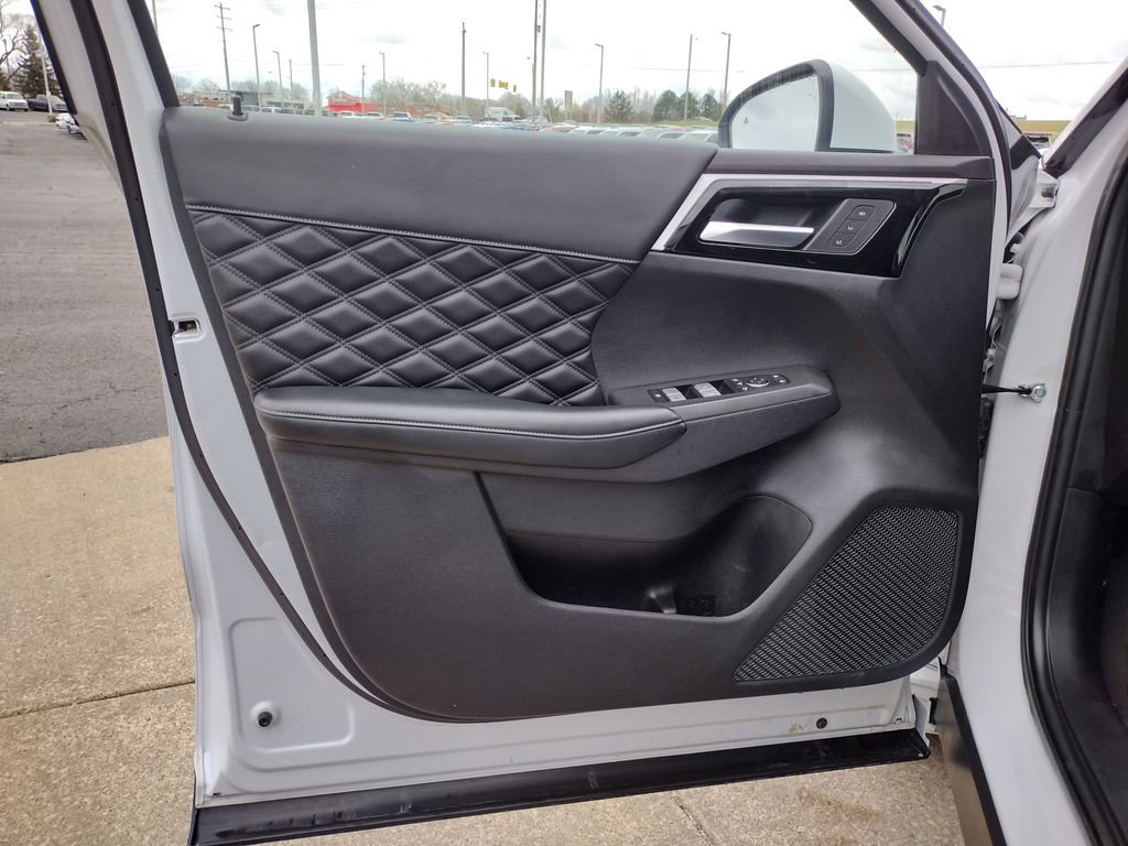 Used 2022 Mitsubishi Outlander SEL image 30