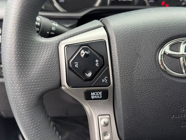 Used 2021 Toyota 4Runner Limited AWD/4WD image 23