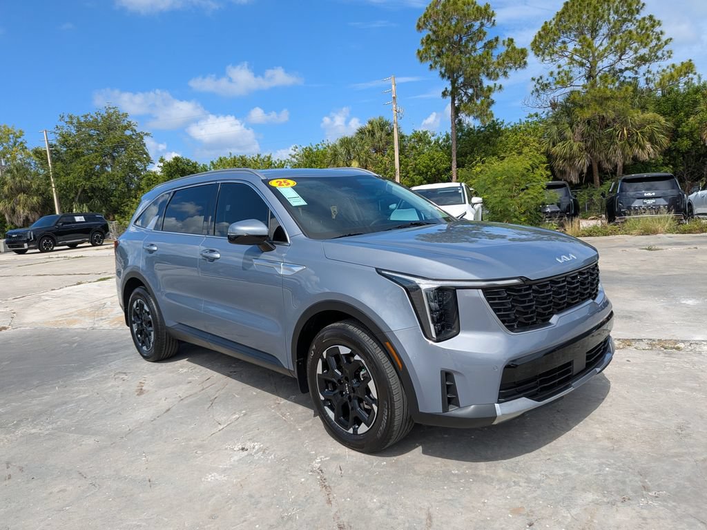 Certified 2025 Kia Sorento S FWD image 2