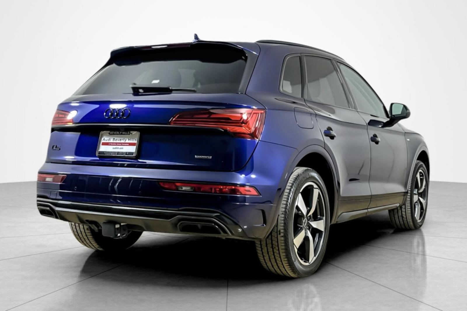 Used 2023 Audi Q5 2.0T Premium Plus w/ Premium Plus Package AWD/4WD image 5