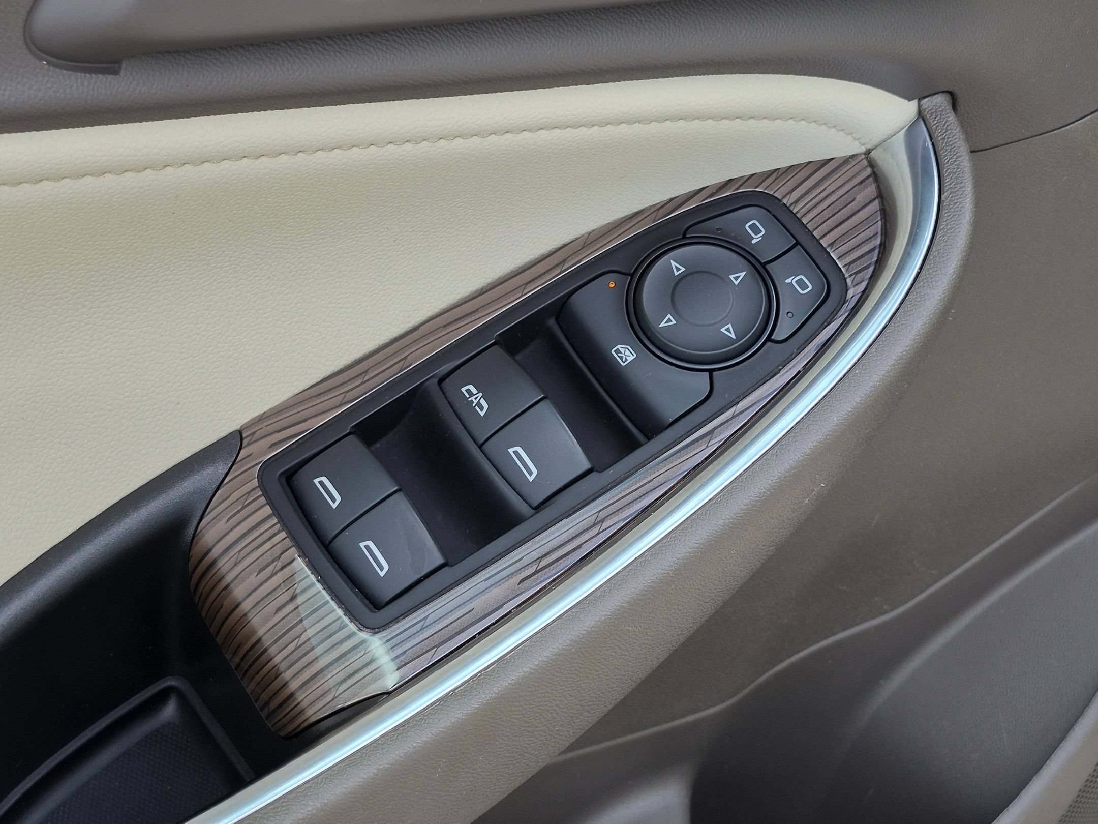 Used 2024 Chevrolet Malibu LT FWD image 13