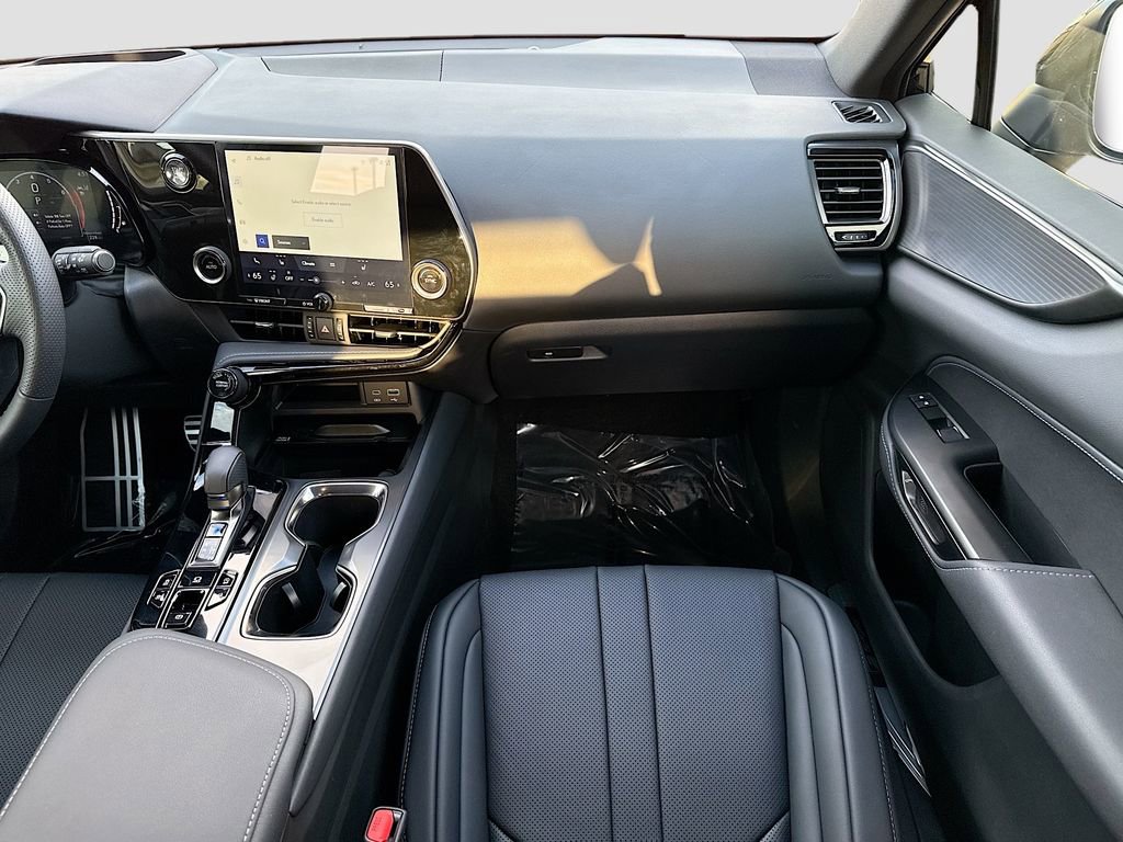 Used 2025 Lexus NX 350 F Sport image 18