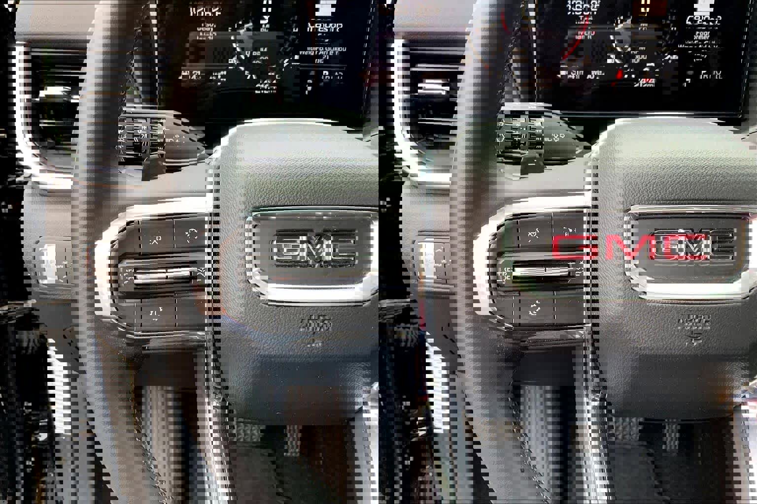 Used 2025 GMC Terrain Elevation image 24