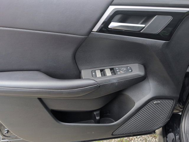 Used 2025 Mitsubishi Outlander SE FWD image 11