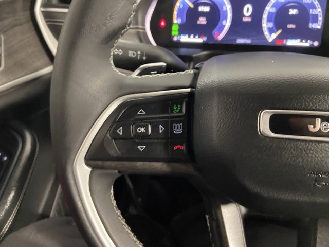 Used 2023 Jeep Grand Cherokee L Limited w/ Luxury Tech Group II image 21