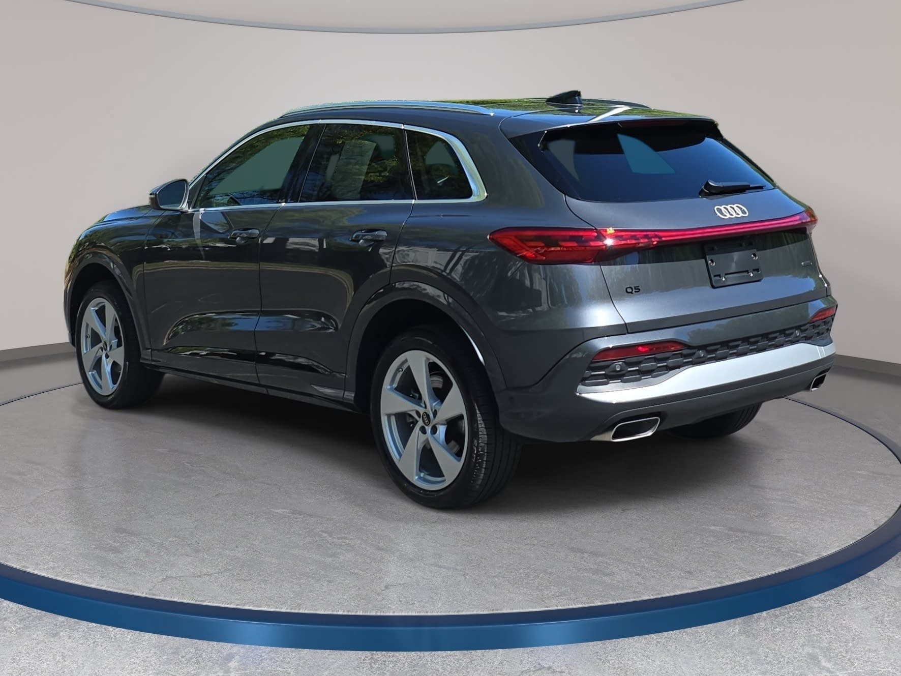 Used 2025 Audi Q5 Premium Plus w/ Premium Plus AWD/4WD image 7