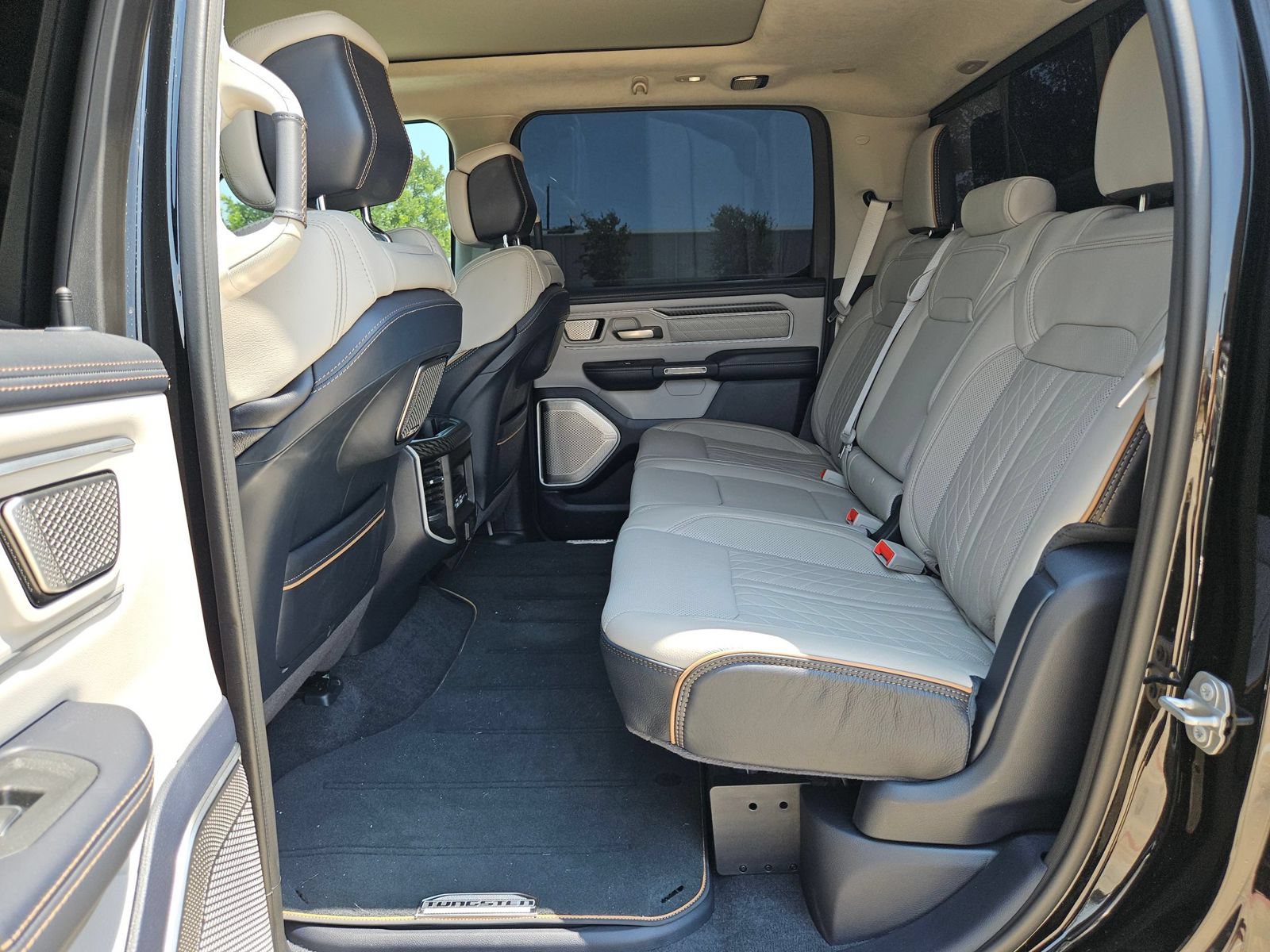 Used 2025 RAM 1500 Tungsten AWD/4WD image 14