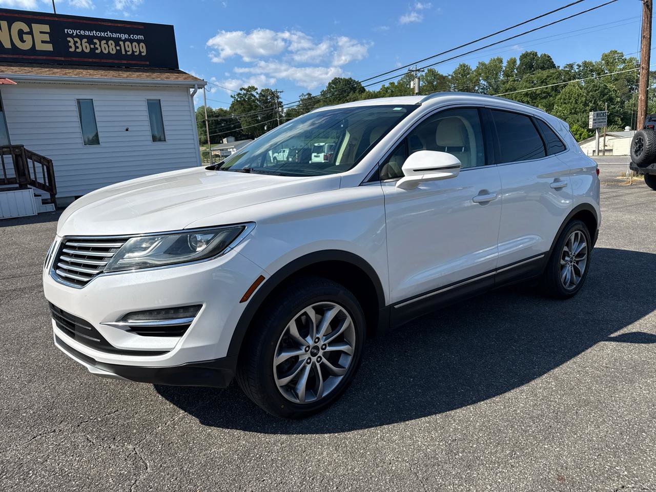 Used 2015 Lincoln MKC AWD w/ Equipment Group 101A Select image 2
