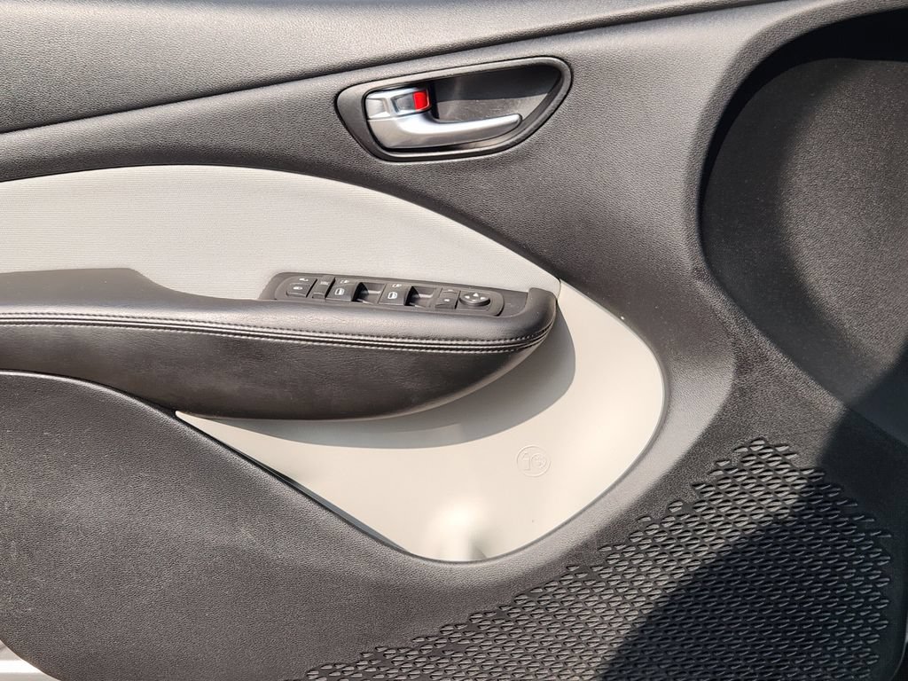 Used 2016 Dodge Dart SXT w/ Rallye Appearance Group FWD image 20