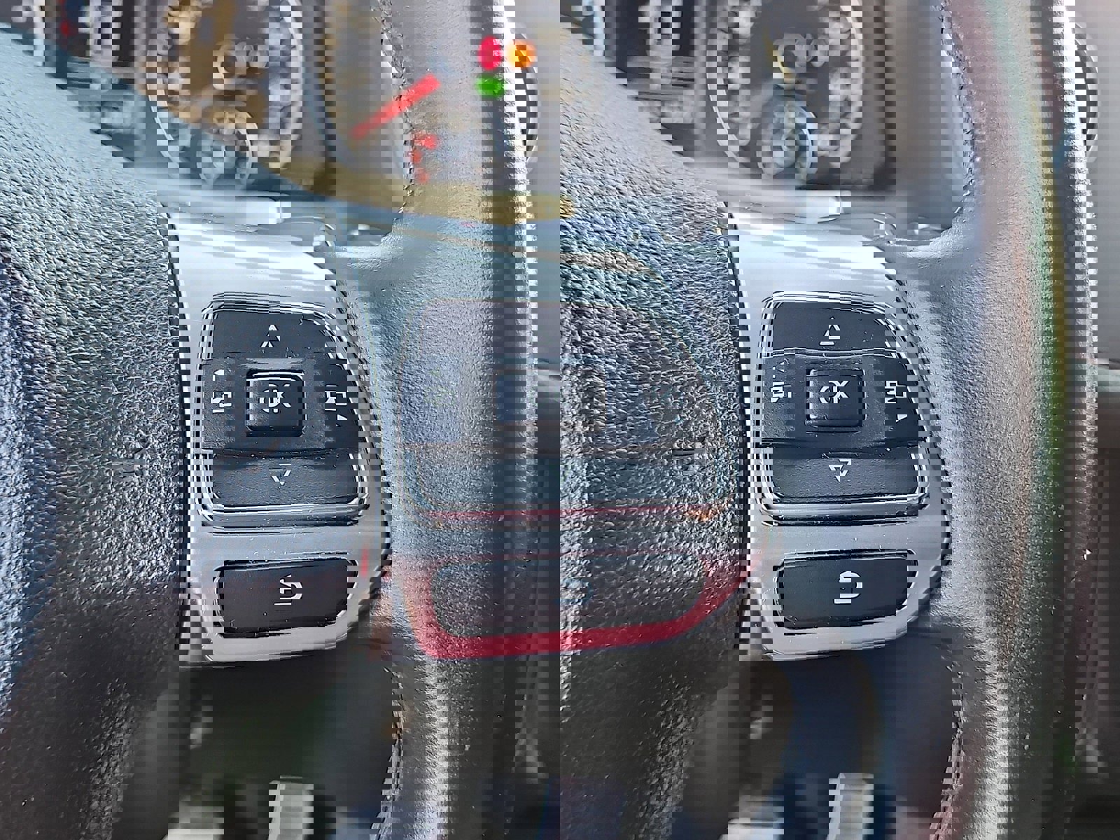 Used 2016 Volkswagen Tiguan R-Line FWD image 15