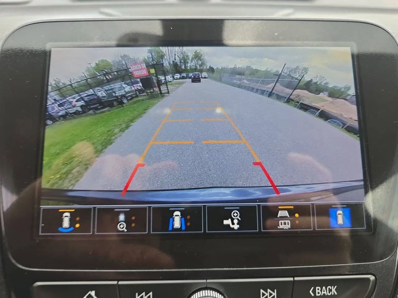 Used 2022 Chevrolet Equinox Premier AWD/4WD image 18