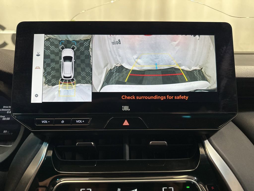 Used 2024 Toyota Venza Limited image 32