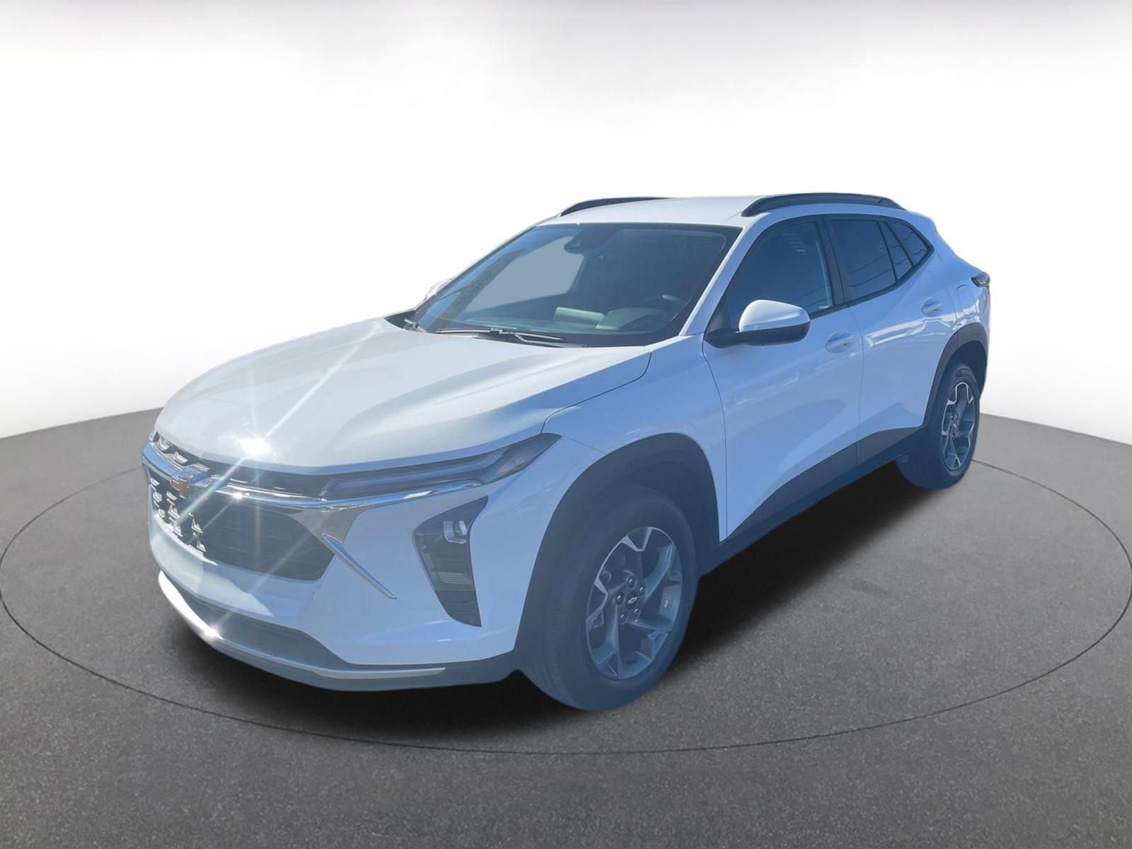 Used 2025 Chevrolet Trax LT image 4