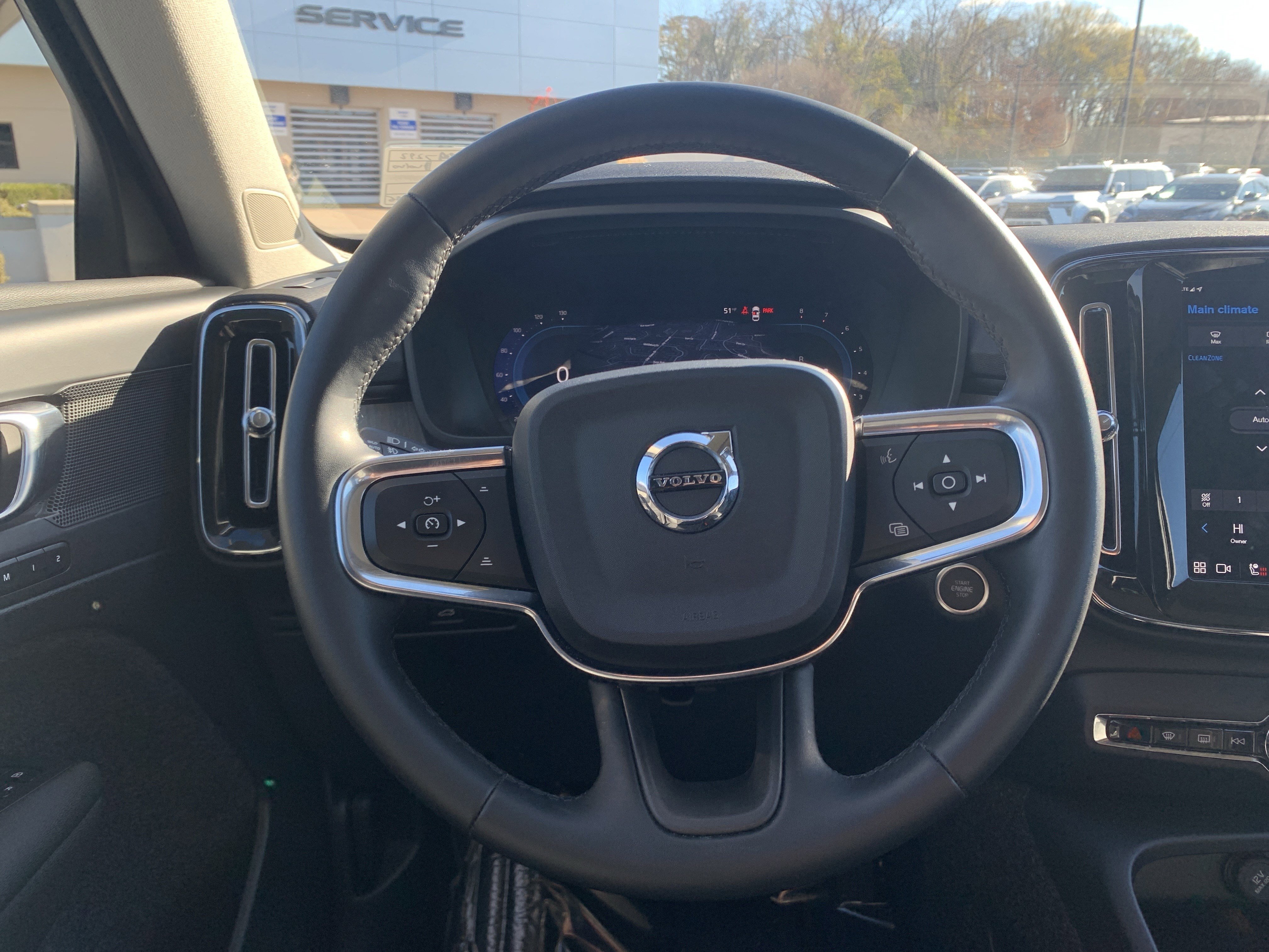 Used 2025 Volvo XC40 B5 Core image 18