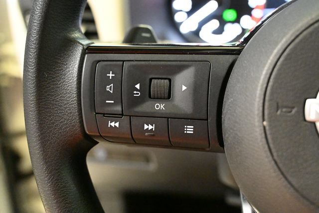 Used 2023 Nissan Rogue SV FWD image 36
