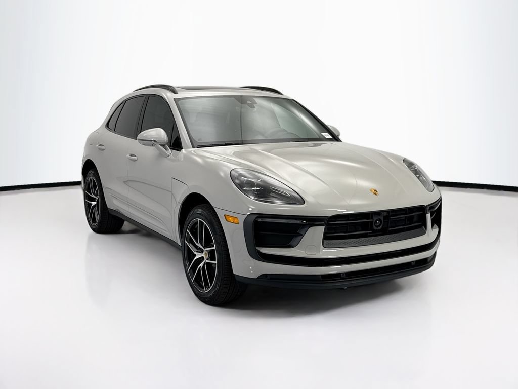 Used 2026 Porsche Macan AWD/4WD image 9